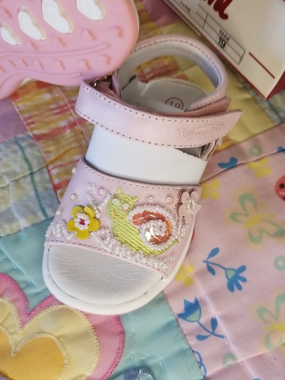 Venettini Pink Leather Sandals W/Stitched Snails Pearl's & Beads Euro 19 NIB US4 - Picture 5 of 7